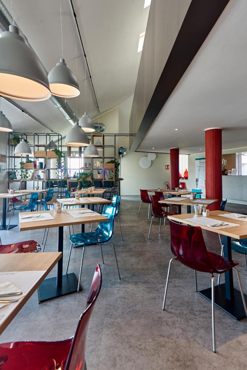 Hotel Oleggio Malpensa Экстерьер фото